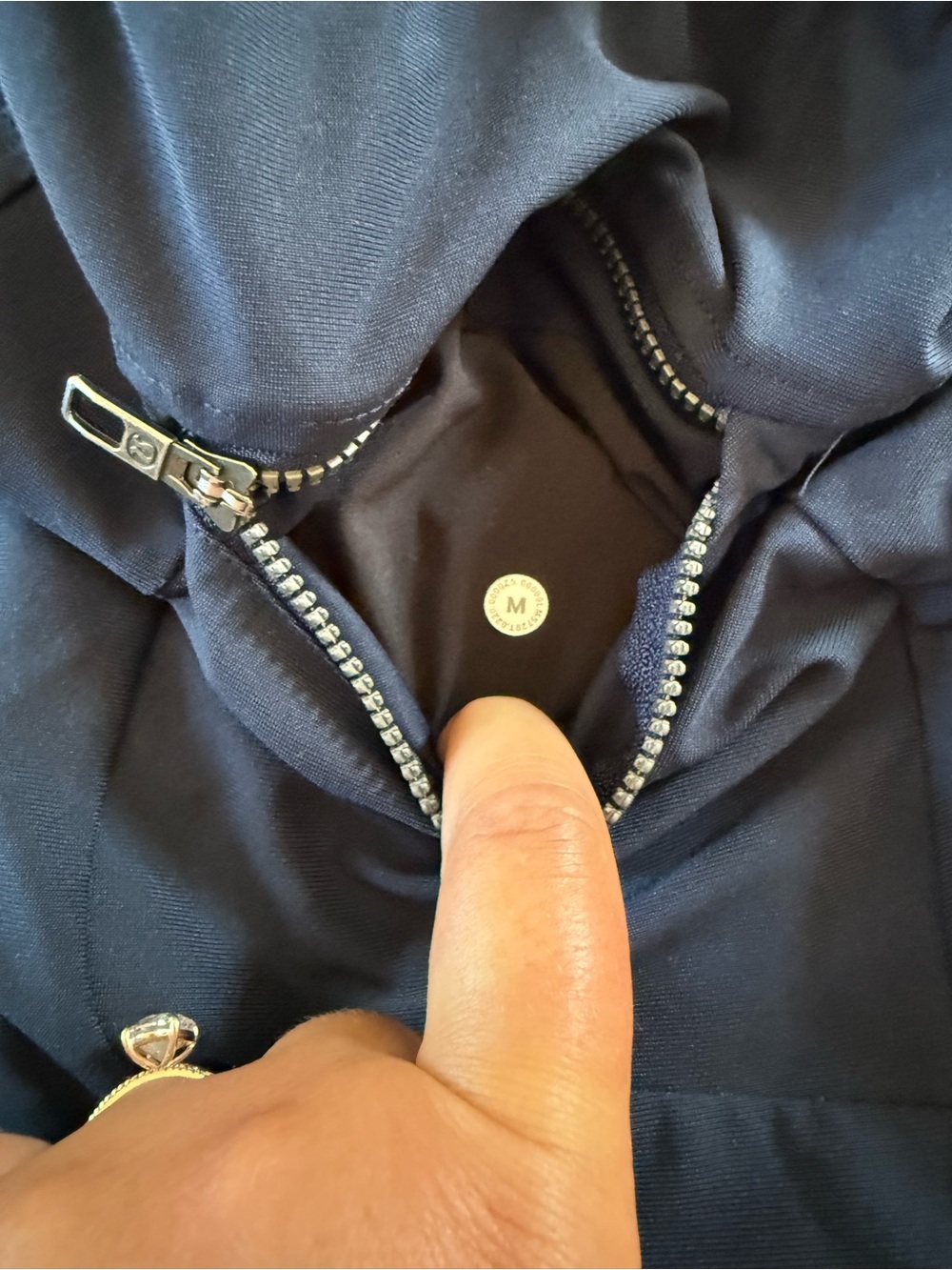 Lululemon - Picture 5 of 6